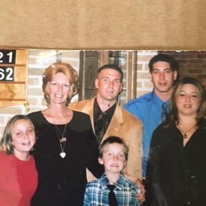 Meet your Posher, Elyse